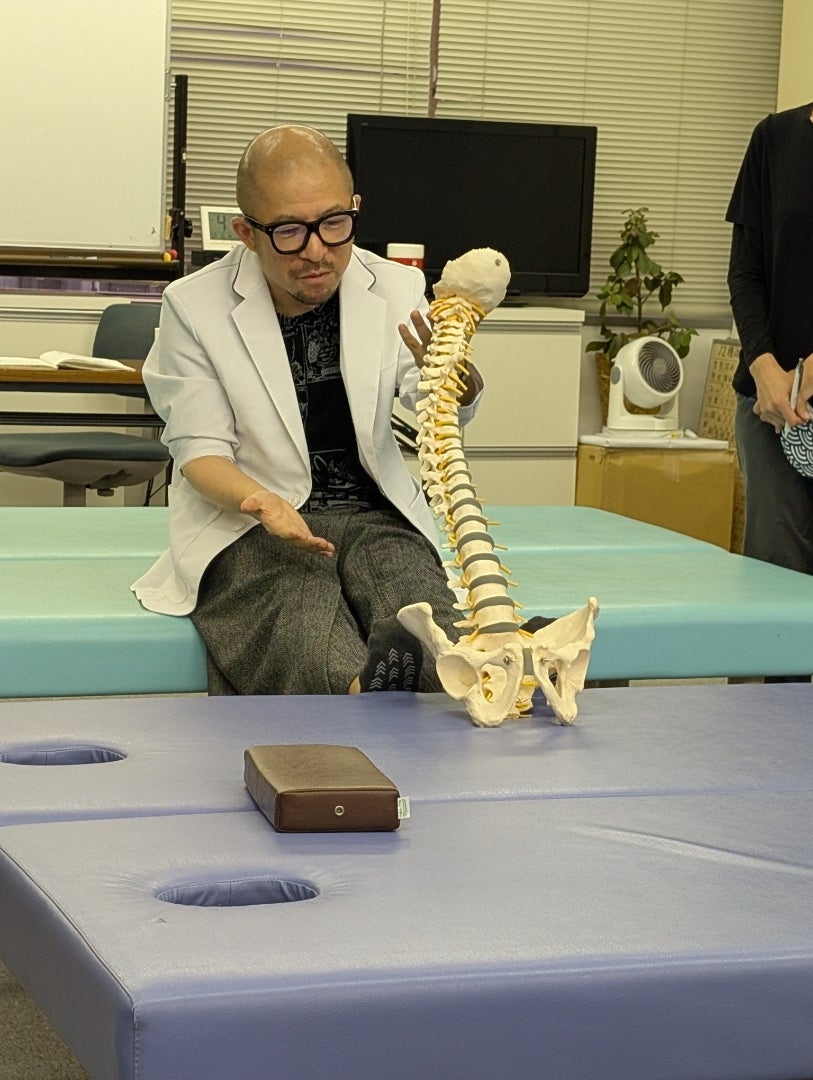 ■学園長が直伝！プロの本物の技術を指導　小柳弐魄先生